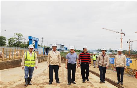 甘斌到公司項目調研指導黨建工作