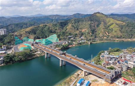 【奮戰(zhàn)四季度·決勝全年穩(wěn)】三江宜陽(yáng)大橋通車(chē)！